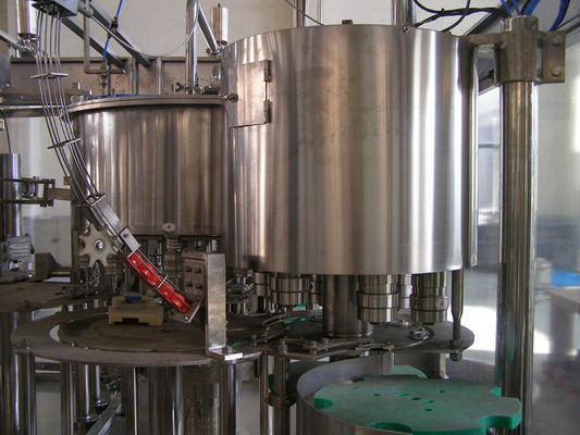 Automatic 500ml PET Bottle Filling Machine , Liquor Beverage Filling Equipment